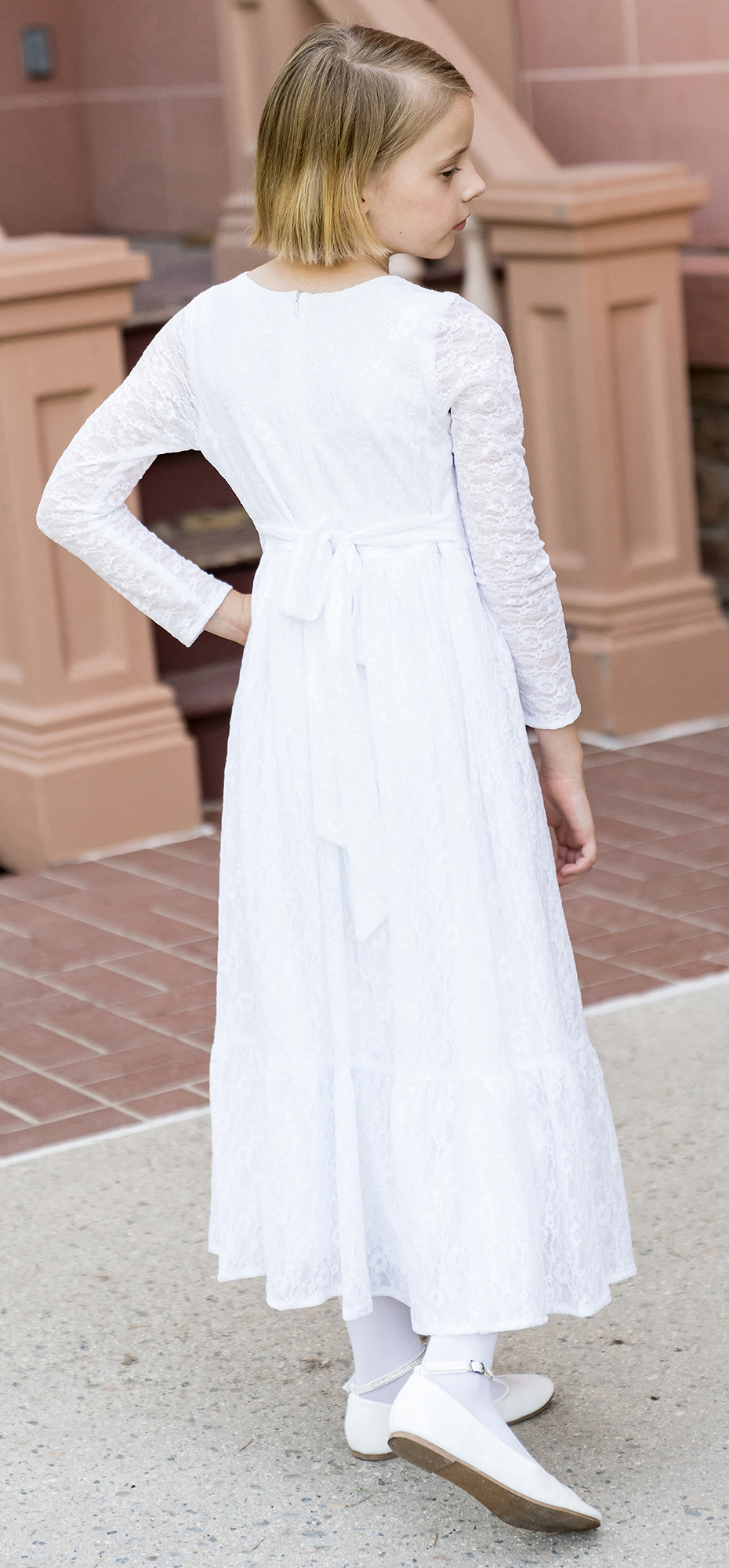 White elegance enchanted dress - model